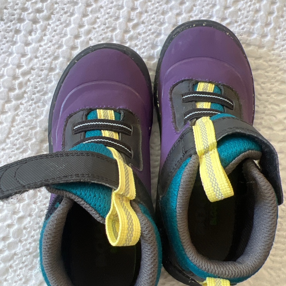 Bogs shoes kids size 11